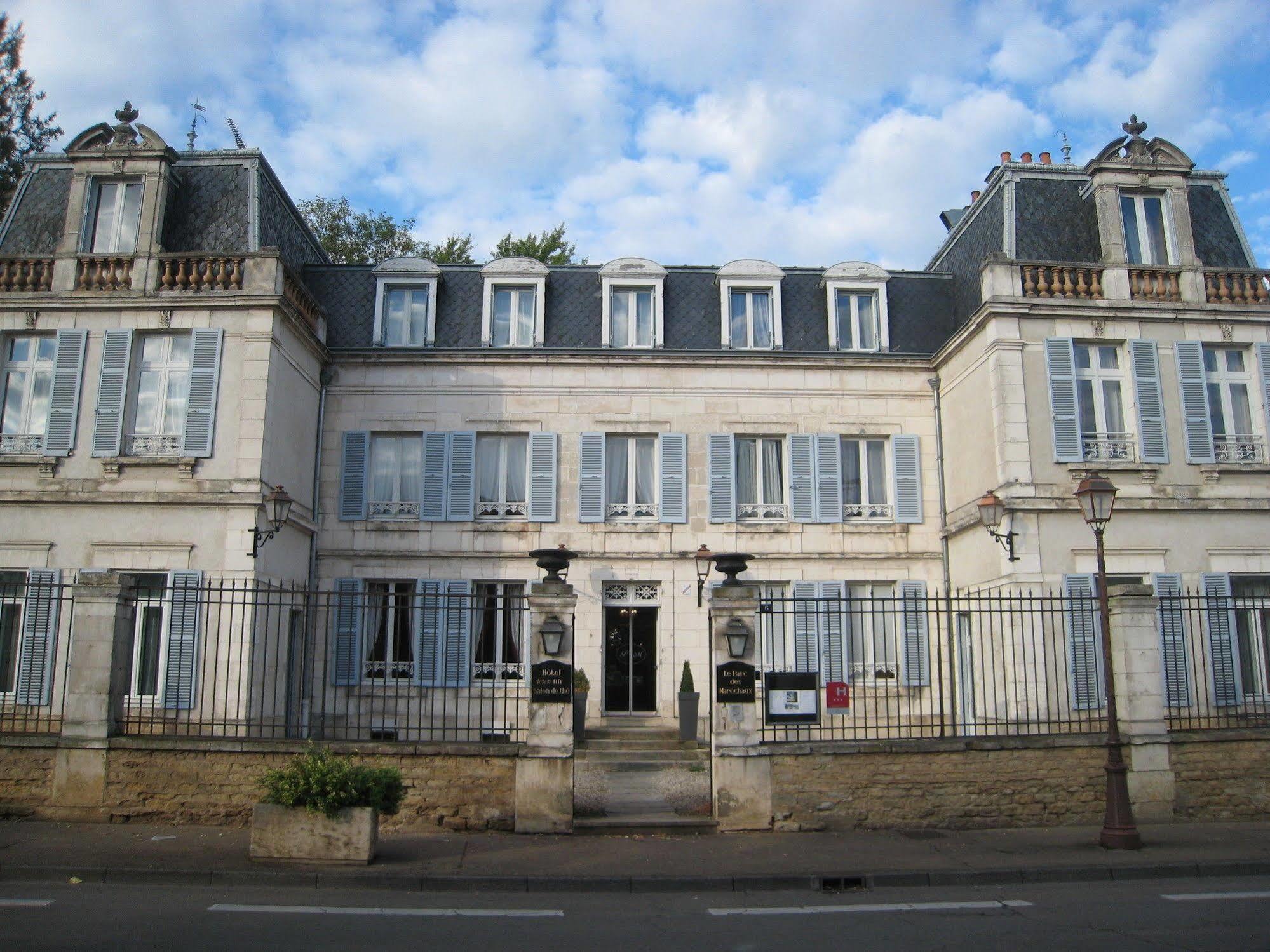 Hotel Les Marechaux Auxerre Ngoại thất bức ảnh